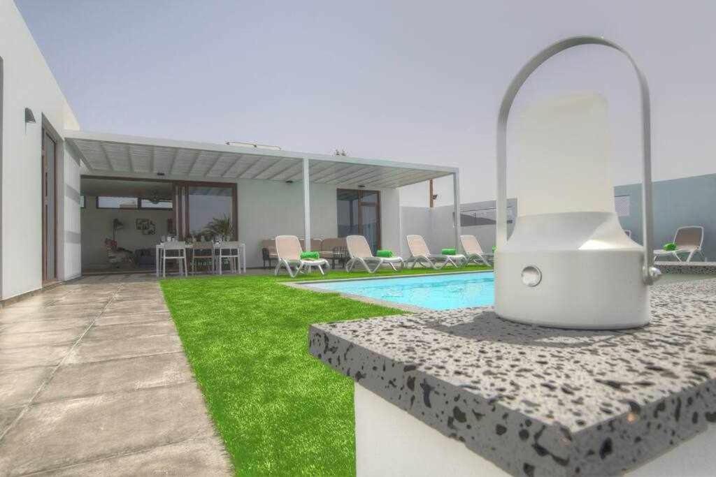 Villa Ponzos Chalet Independiente Y Privado Triquivijate Dış mekan fotoğraf