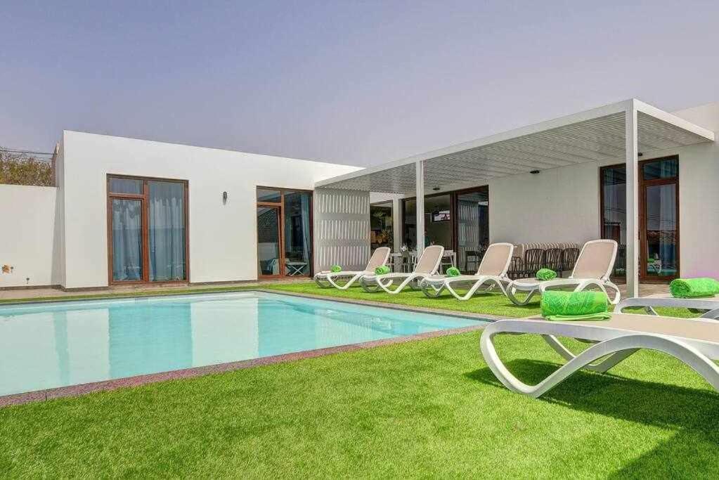 Villa Ponzos Chalet Independiente Y Privado Triquivijate Dış mekan fotoğraf