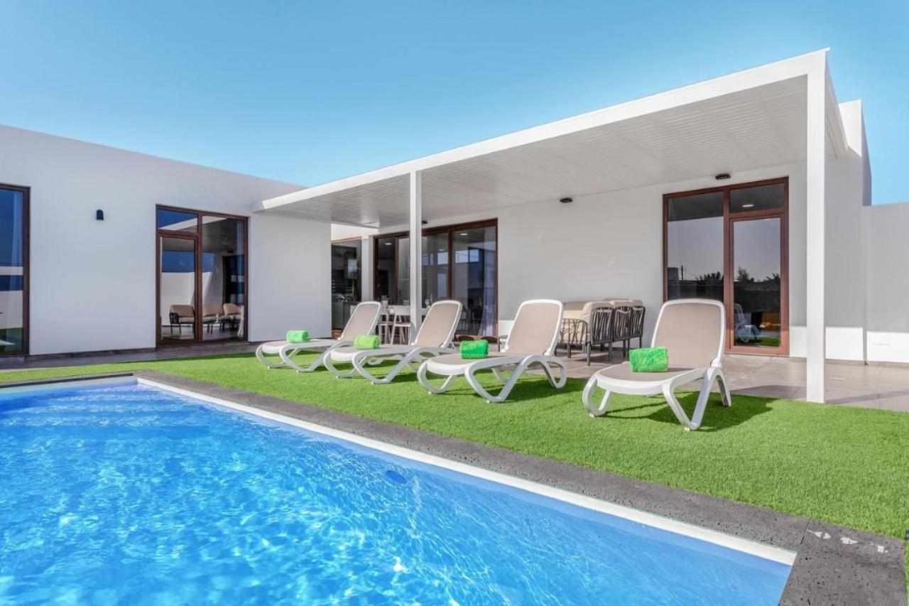 Villa Ponzos Chalet Independiente Y Privado Triquivijate Dış mekan fotoğraf